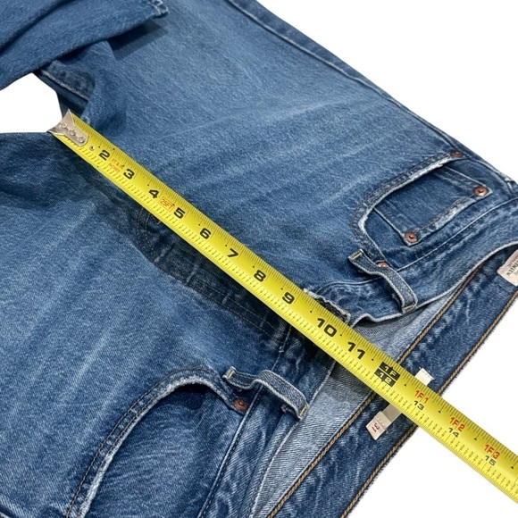 Levi's Wedgie Button Fly Medium Wash Jeans Women's Size 31 - Picture 8 of 10